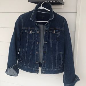 Denim blue Jean jacket.